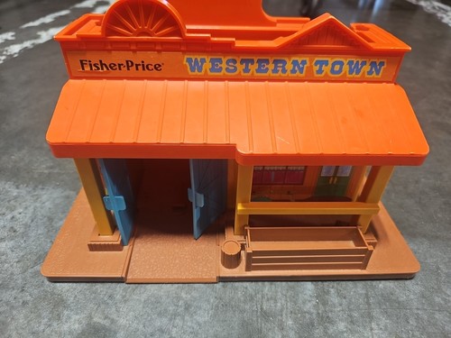 VINTAGE 1982 FISHER PRICE WESTERN TOWN / NO ACCESSORIES USED - Picture 4 of 8