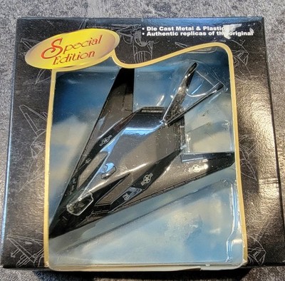 Maisto F-117A Nighthawk Stealth Fighter Diecast Special Edition Diecast