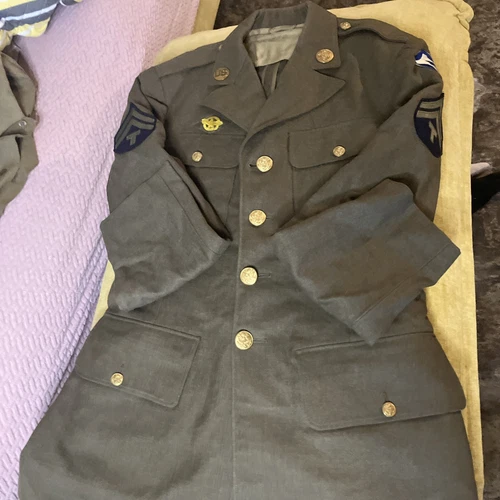 WWII vintage US Military Army wool Coat / Jacket. Size 38R