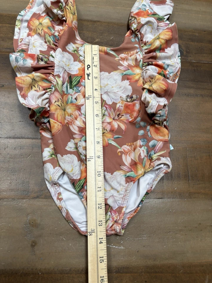 Traje de baño de una pieza con volantes florales Paulina Posh Peanut para niña-6T Foto 2 de 4