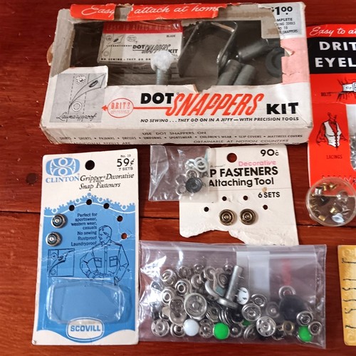Vtg Lot Dritz Sewing Snaps Eyelets Tools Snappers Kit Fasteners & More - Picture 2 of 5