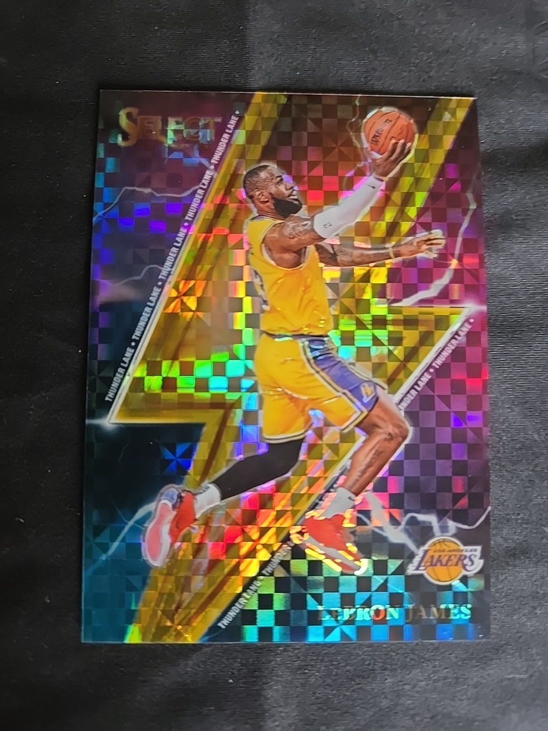 2023-24 Panini Select Thunder Lane GOLD PRIZM #5/10 LeBron James #8 LA Lakers