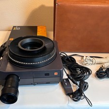 Kodak Carousel 4600 Slide Projector with 102-152mm f3.5 Lens Remote Tray Case