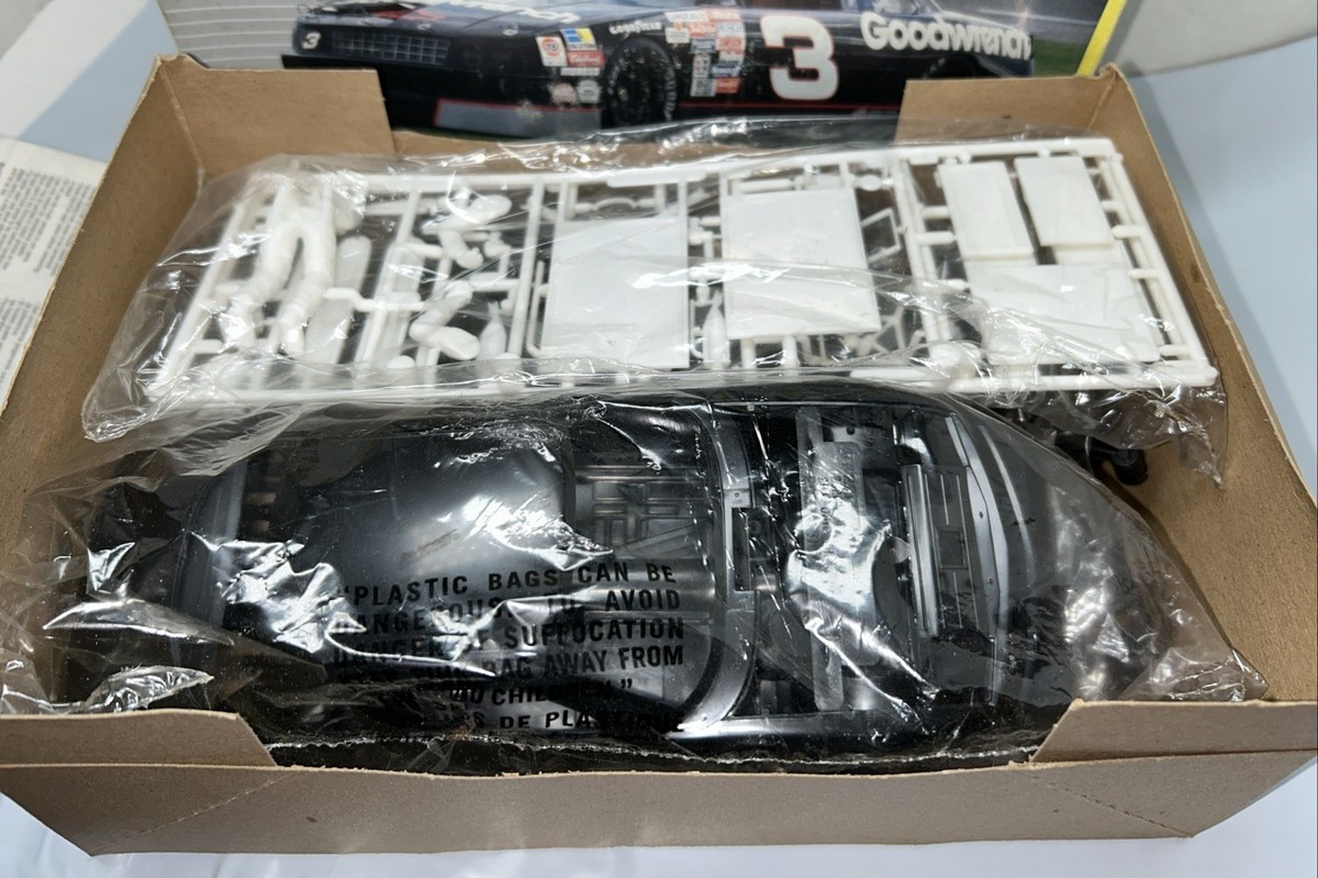 VINTAGE MONOGRAM #3 GM GOODWRENCH LUMINA 2927 DALE EARNHARDT