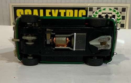 SLOT CAR SCX SCALEXTRIC EXIN C-45 MINI COOPER #42 VERDE  PILOTO CASCO JET - Imagen 6 de 8