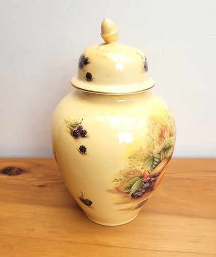 Aynsley Orchard Gold Large Acorn Jar, Ginger Temple Jar Vintage England - Picture 2 of 8