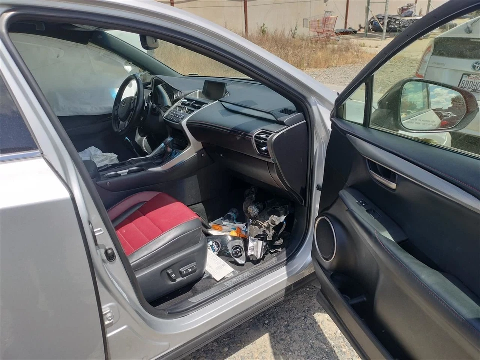 GUANTERA LEXUS NX200T 2016 Foto 3 de 4