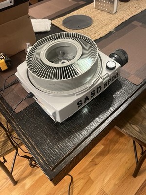 Kodak Ektagraphic Model AF-2 Slide Projector with Tray and Remote Control
