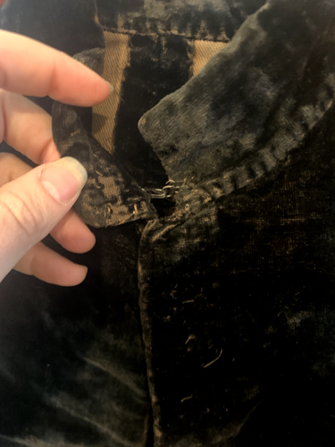 Victorian Velvet Jacket - Picture 10 of 14