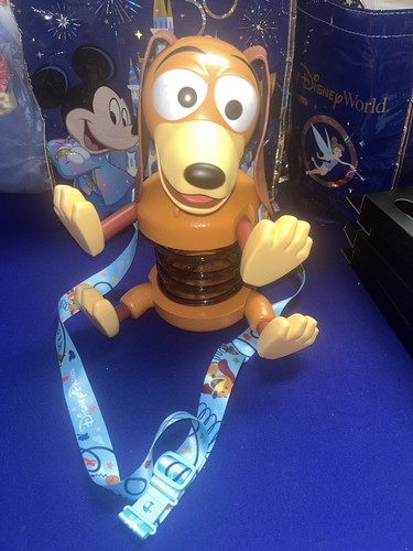 2024 Disney Parks Pixar Fest Toy Story Slinky Dog Sipper With Lanyard New - Bild 2 von 8