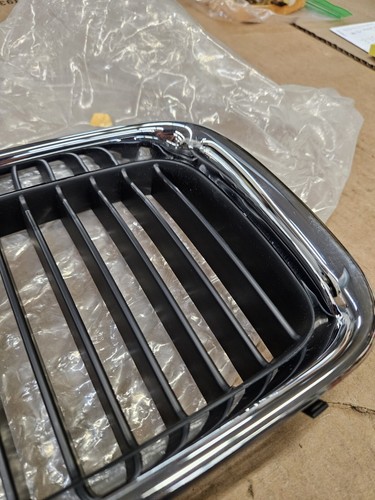 NOS 1992-1996 BMW Chrome Black Front Grille Grill E36 318IS 325i M3 51138122238 - Picture 6 of 18