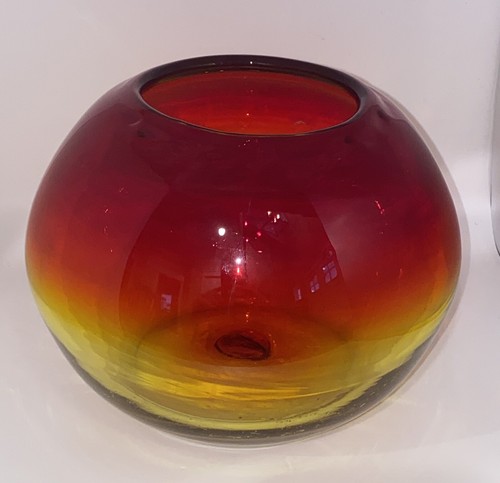 Vintage BLENKO Amberina Globe/Ball Style Hand Blown Glass Vase - Picture 4 of 13