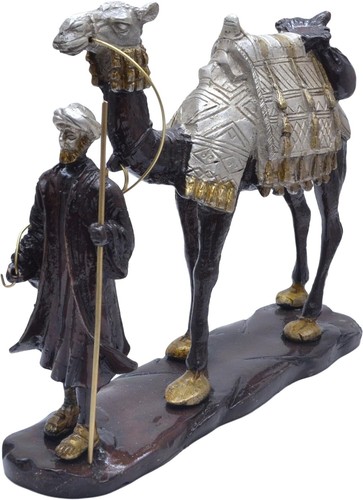 Brass Merchant of Arabia Showpiece – Handcrafted Man with Camel Figurine - Imagen 3 de 4