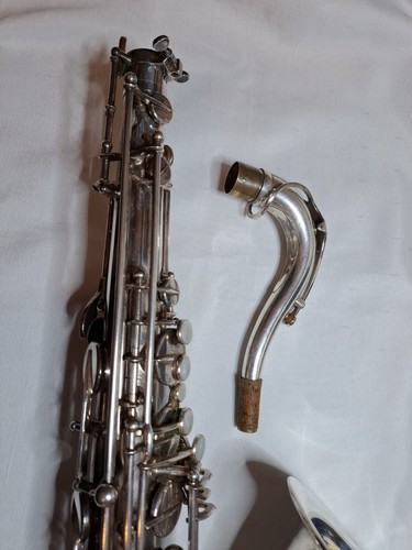 Saxophone Ténor Selmer Mark 6 argenté, gravé, retamponné entièrement - Zdjęcie 13 z 17