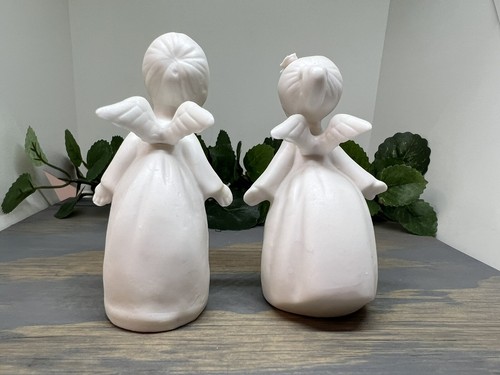 Niño y niña besando ángeles dos figuras de cerámica en miniatura numeradas Napcoware - Imagen 5 de 6