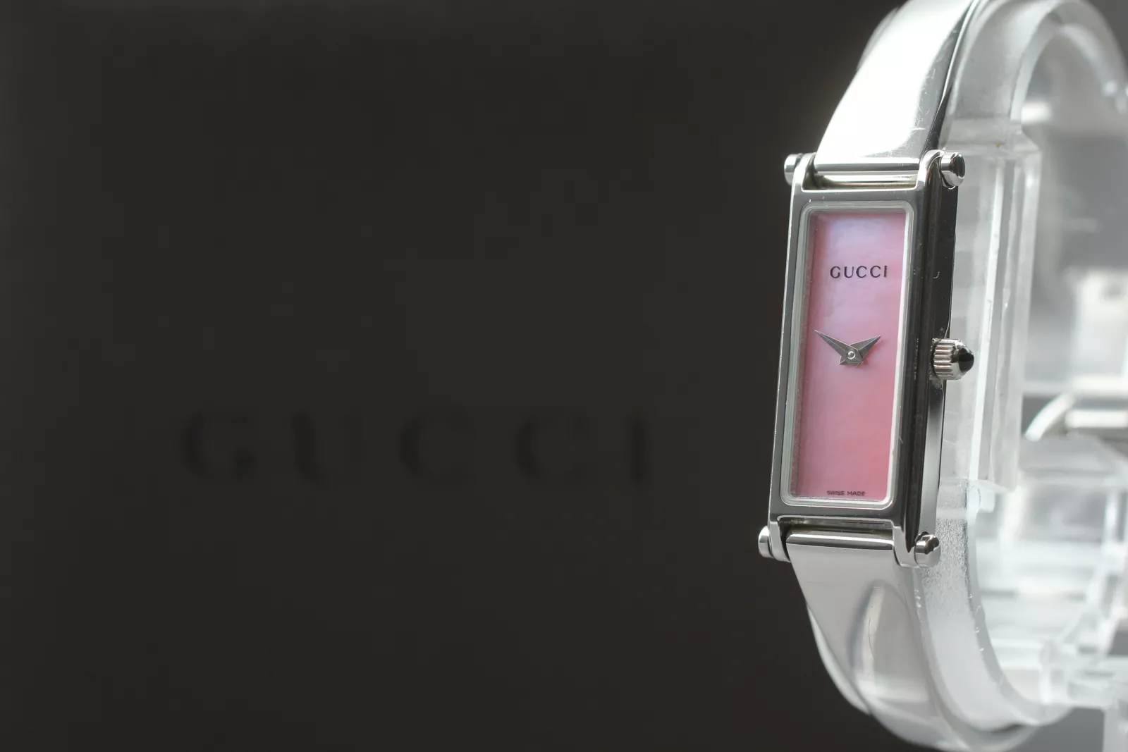 [Presque comme neuve] Montre femme vintage GUCCI 1500L rose X argent quartz du JAPON