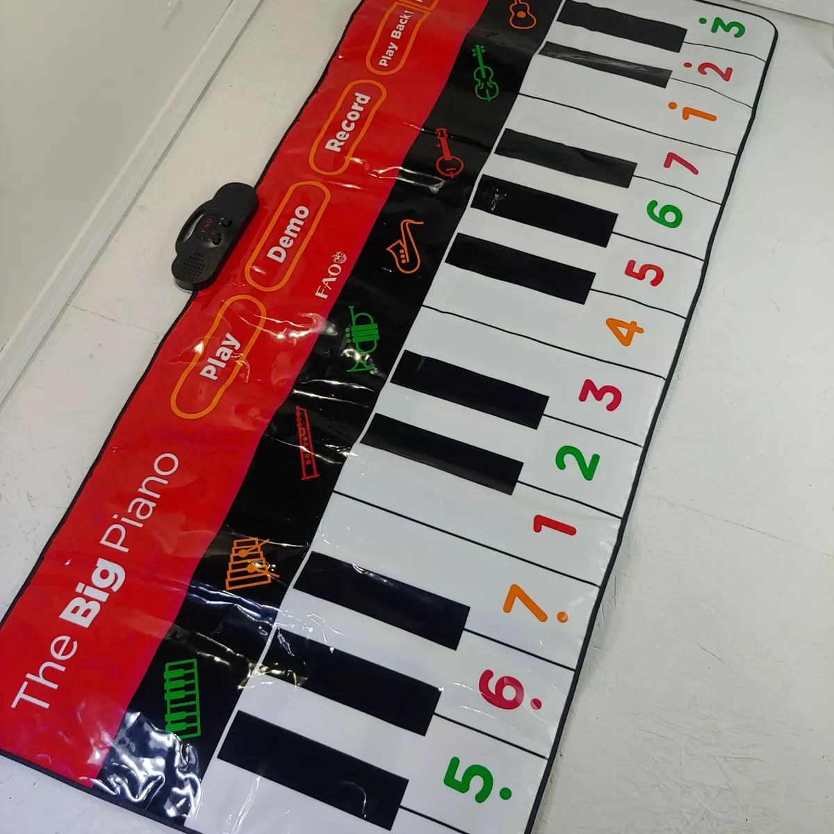 Fao schwarz play piano deals