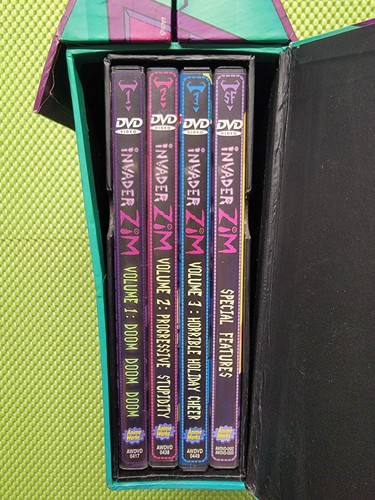 Invader Zim Premium DVD Collector's Box - All 4 DVDs & Gir Figure! - Picture 9 of 21