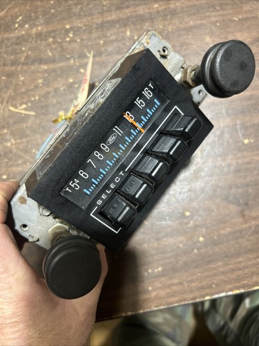 1984 Ford Philco AM Radio E4AF-18806 Aerospace Communications Bronco Ranger Van - Picture 5 of 16