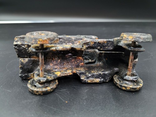 CAST IRON OLD TRUCK --TWO PIECE --NEEDS TO BE CONNECTED BACK TOGETHER - Picture 5 of 7