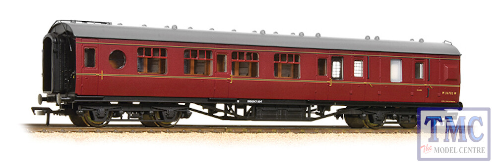 39-461 Bachmann OO Gauge LMS 57ft 'Porthole' Brake Second Corridor BR Maroon 39-461 Bachmann OO Gauge LMS 57ft 'Porthole' Brake Second Corridor BR Maroon