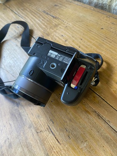 Sony DSC-H9 Cybershot 8.1MP 15x Zoom 1080 Full HD Digital Camera - Picture 7 of 9