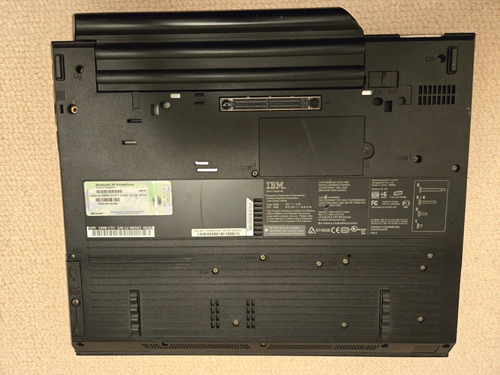 Retro IBM ThinkPad R52 Laptop Untested - Picture 3 of 5