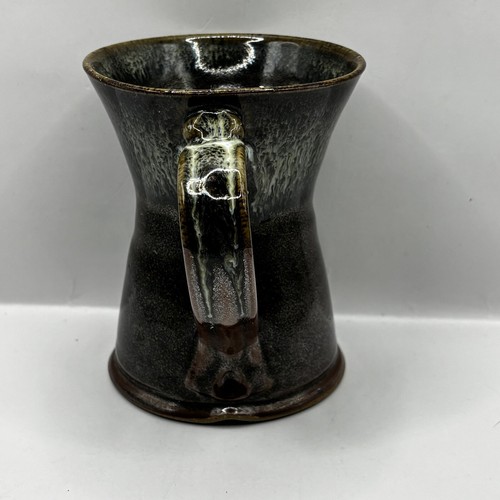 Grande tazza studio arte marrone e verde goccia design artista studio timbrata - Foto 2 di 14
