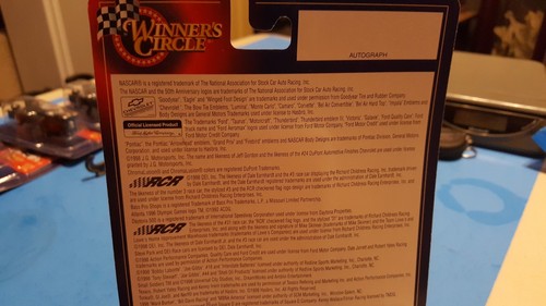 WINNER'S CIRCLE 50 ANIVERSARIO THE COCA-COLA RACING FAMILY # 3 DALE EARNHARDT - Imagen 5 de 6