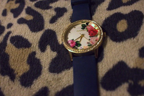 ROCAWEAR Watch Women Flower bezel hip hop fancy bling costume jewelry pink blue - Picture 4 of 8