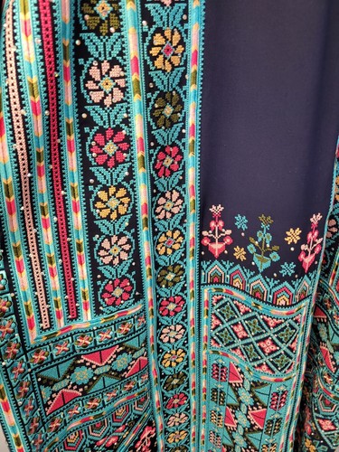 Besticktes traditionelles palästinensisches und jordanisches blaues Damenkleid - Bild 5 von 17