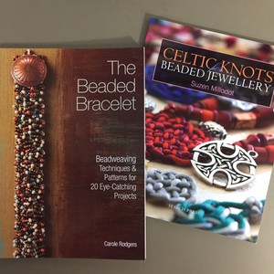 Lot-of-2-jewelry-craft-books-Celtic-Knots-Beaded-Jewelry-amp-The-Beaded-Bracelet