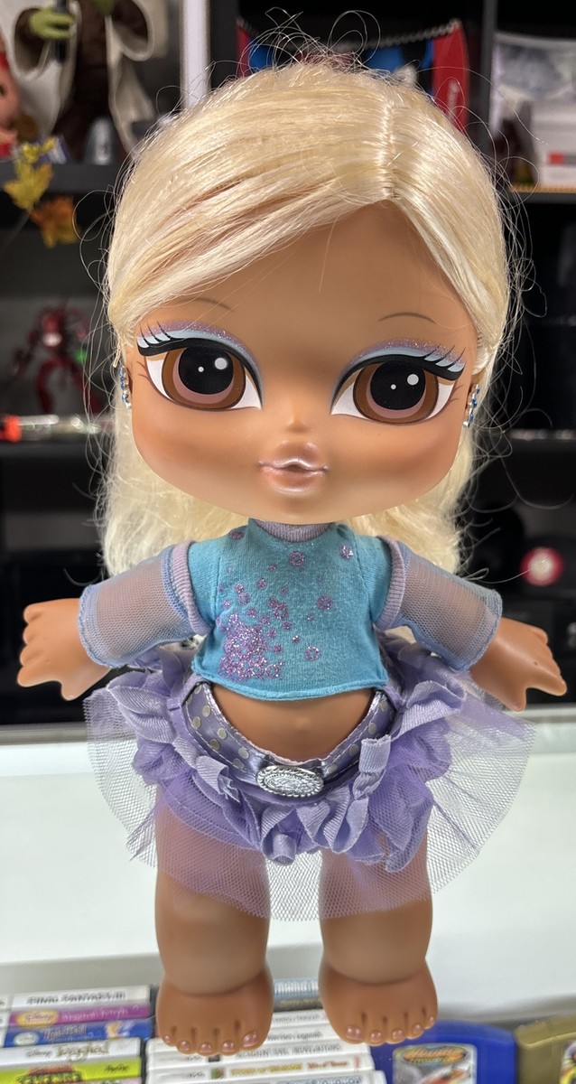 BRATZ Big Babyz Vinessa Ice Champions Brown Eyes Blonde Doll Rare