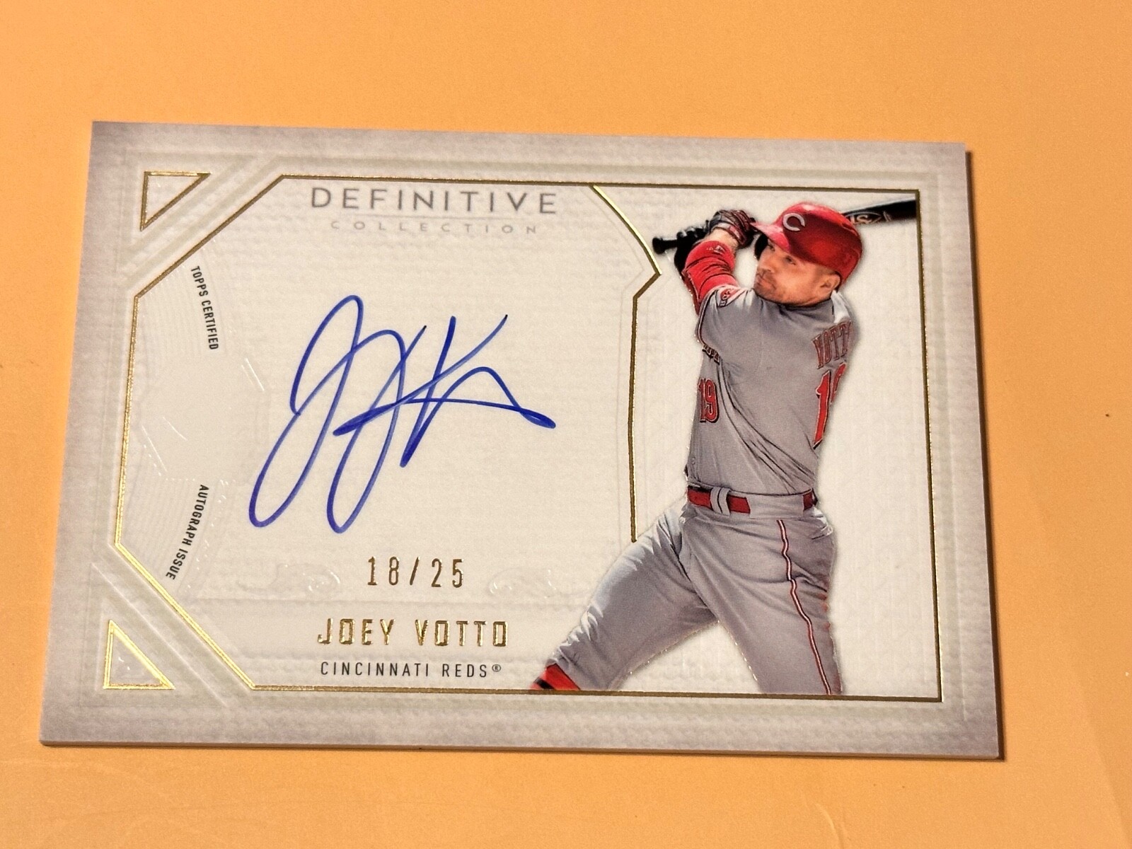 2019 Topps Definitive Collection #18/25 Joey Votto On-Card Auto