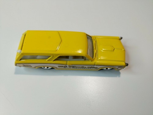2010 HOT WHEELS HW CITY WORKS CUSTOM 66 GTO WAGON - Picture 5 of 6