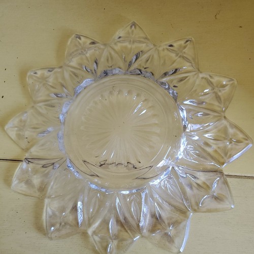 Vintage Federal Glass Pressed Glass Clear Petal Pattern 5 3/4" Bowl & Plate - Picture 7 of 9