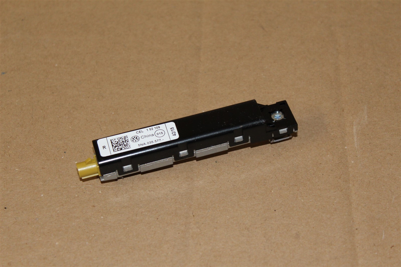 Original VW Tiguan II 2 Ad1 Antenna Booster Amplifier Right 