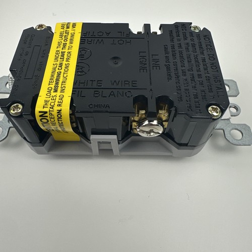 Leviton 20 Amp GFCI Self-Test SmartlockPro Slim Duplex Outlet, Gray - Picture 4 of 14