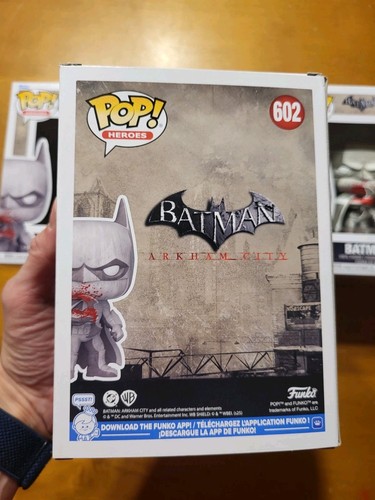 Funko Pop Heroes Batman Arkham City Bloody # 602 GAMESTOP EXCLUSIVE - Picture 3 of 16