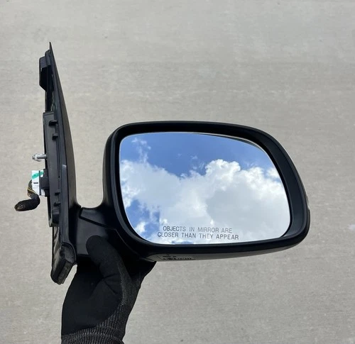 2015-2018 Kia Sedona Passenger Right Side View Power Door Mirror Assembly White