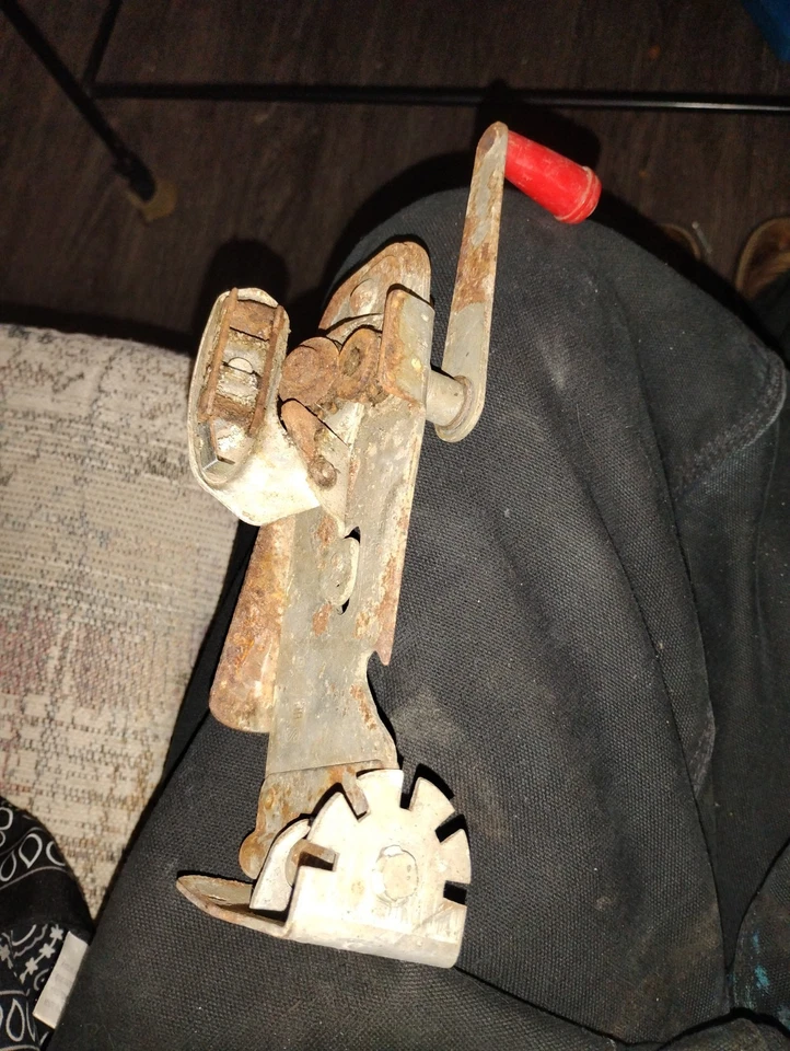 Vintage Swing-Away Manual Wall Mount Can Opener with Red Handle and Bracket - Image 3 of 4