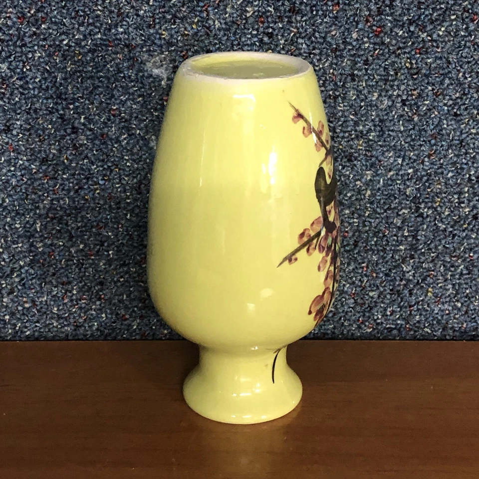 Jarrón decorativo de cerámica pequeño amarillo brillante decoración de estantería floral asiática de colección 6" Foto 4 de 4