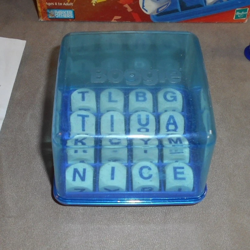 1999 Boggle Parker Brothers #00384 Complete Vintage Word Game - Image 3 of 4