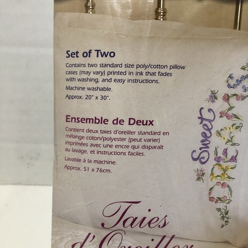 Dimensions Stamped Embroidery Set of 2 Standard Pillowcases 72763 SWEET DREAMS - Picture 4 of 6