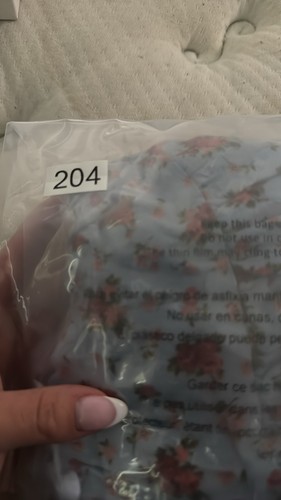 Neu ohne Etikett Reformation Bev Top Petunienblau Blumen Rüschen Herzausschnitt - Größe 4 - Bild 10 von 10