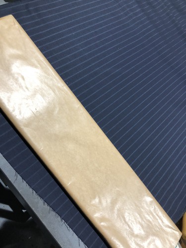 Holland & Sherry Blue Lightweight Super 100s Pure Wool 62” X 141” Snowy River - Picture 6 of 7