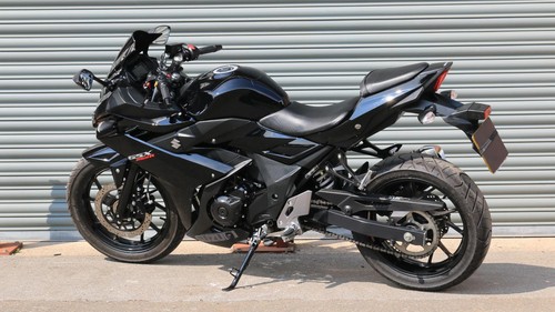 Suzuki GSX250R 2017 - Picture 5 of 24