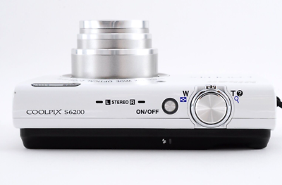 【美品】Nikon COOLPIX S6200 ホワイト Nikon Coolpix S6200 digital camera W/Battery, Charger White