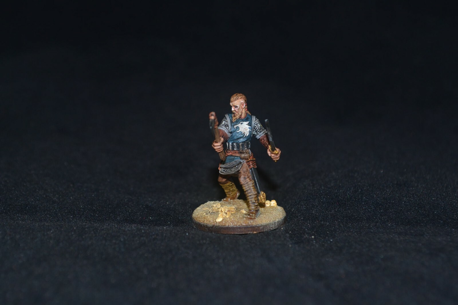 Painted 28mm Hasslefree Miniature - Dynamic Ulfred (for RPG, D&D, Frostgrave) Painted 28mm Hasslefree Miniature - Dynamic Ulfred (for RPG, D&D, Frostgrave)