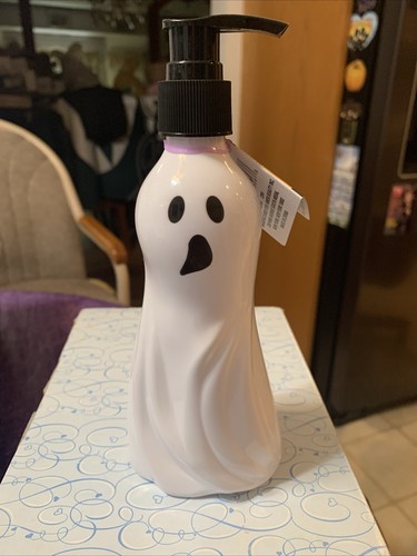 Halloween GHOST HAND SOAP DISPENSER Coconut Lime Refillable Brand New Tags - Picture 7 of 7